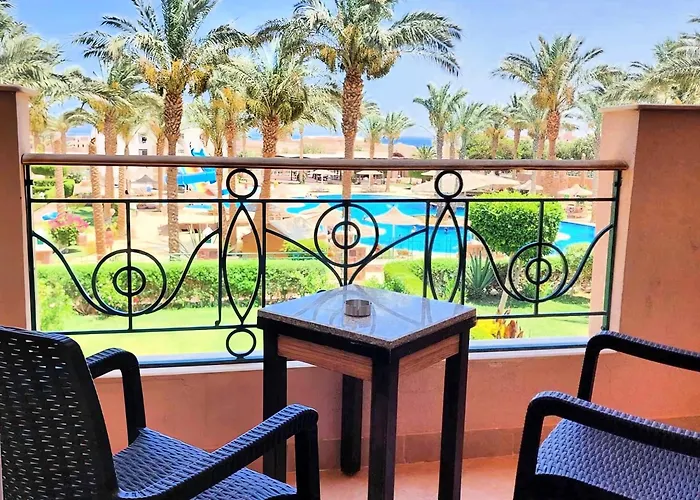 Jwe - Quality Experience Near Red Sea *